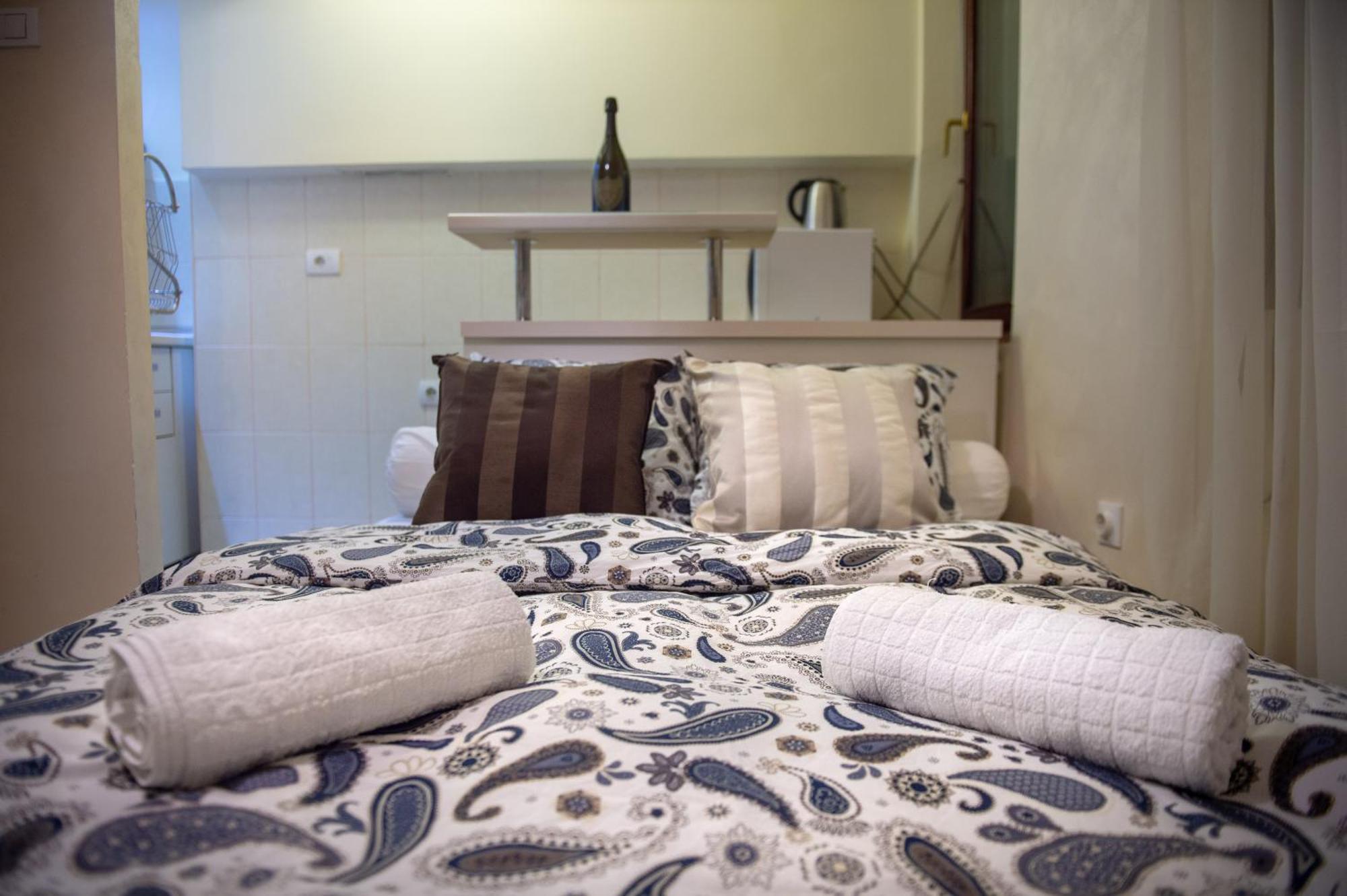 Central Charm Modern 2Br Apt-Free Parking Near ベオグラード エクステリア 写真
