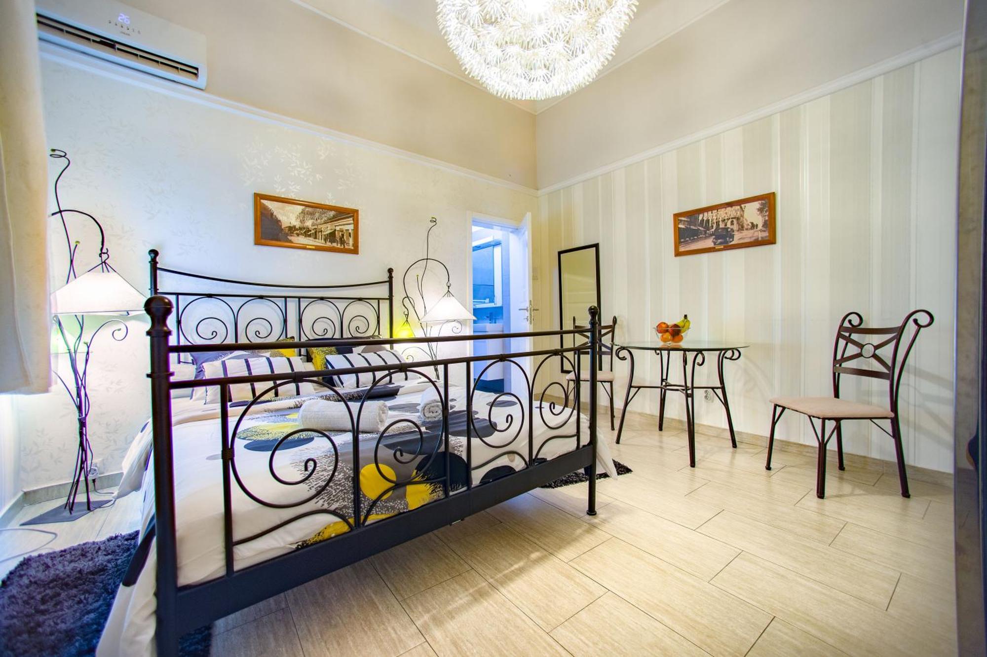 Central Charm Modern 2Br Apt-Free Parking Near ベオグラード エクステリア 写真