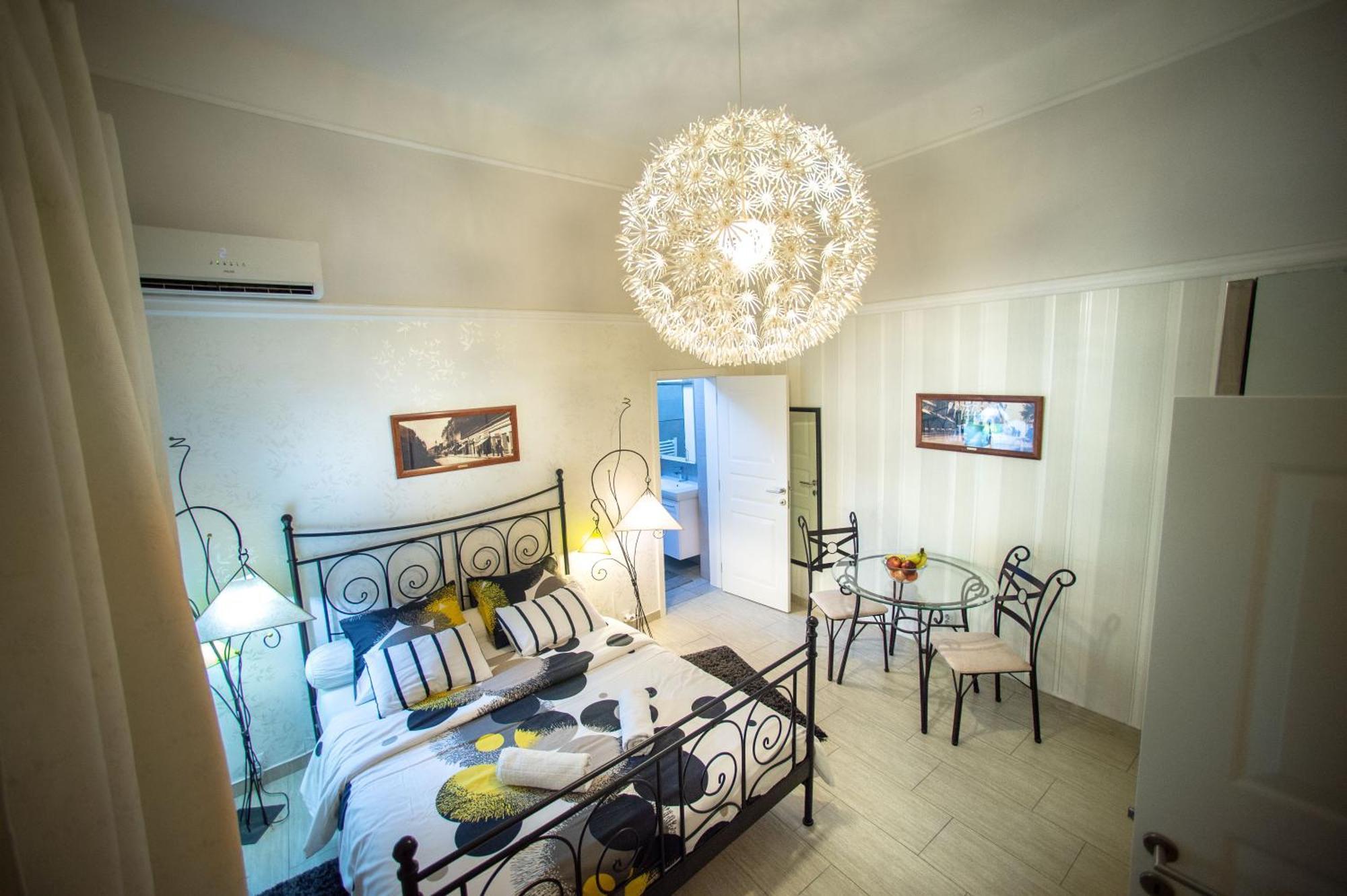 Central Charm Modern 2Br Apt-Free Parking Near ベオグラード エクステリア 写真